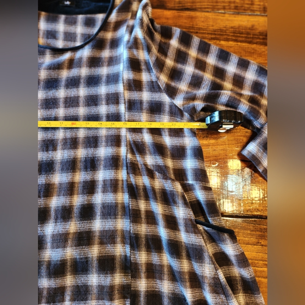 TULIP Brand Tunic.  SIZE XL   Black and White Flannel trimmed with Black Velvet - Picture 6 of 7